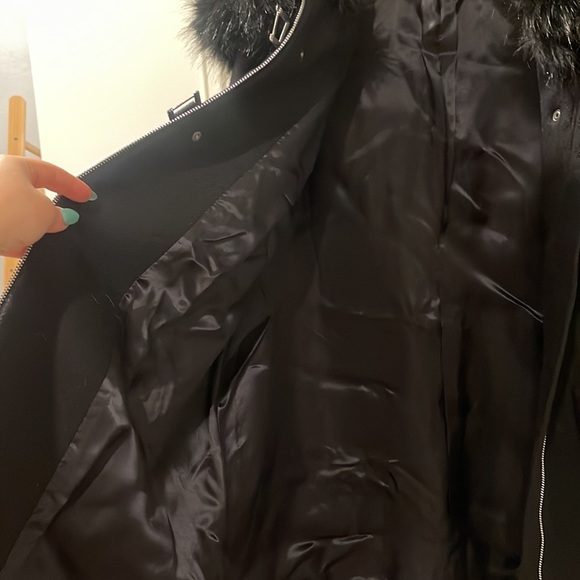 ZARA FUR HOODED BLACL JACKET WITH FRONT POCKETS - Picture 6 of 8